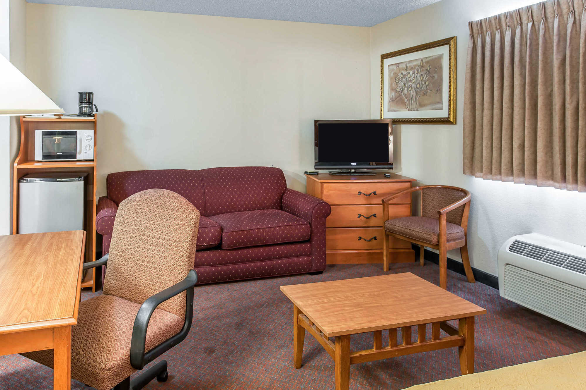 Quality Inn & Suites Lacey Olympia Room photo